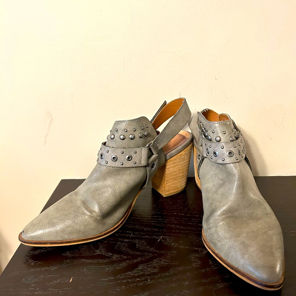 Western style sling back mules size 8